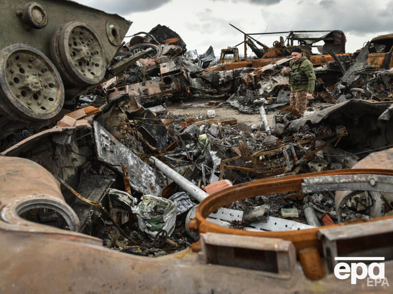 Украинские военные уничтожили 1338 российских танков и другую технику