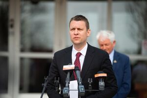Менцер раскритиковал заявления Зеркаль