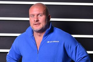 Узелков вспомнил, как Елка вела себя раньше