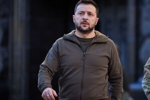 По словам Зеленского, кроме нейтрального статуса, есть другие вопросы, требующие обсуждения, в частности вопросы освобождения временно оккупированных украинских территорий
