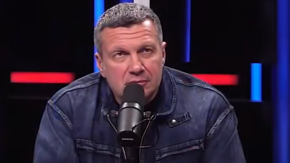 Соловьев утверждает, что находится в Мариуполе