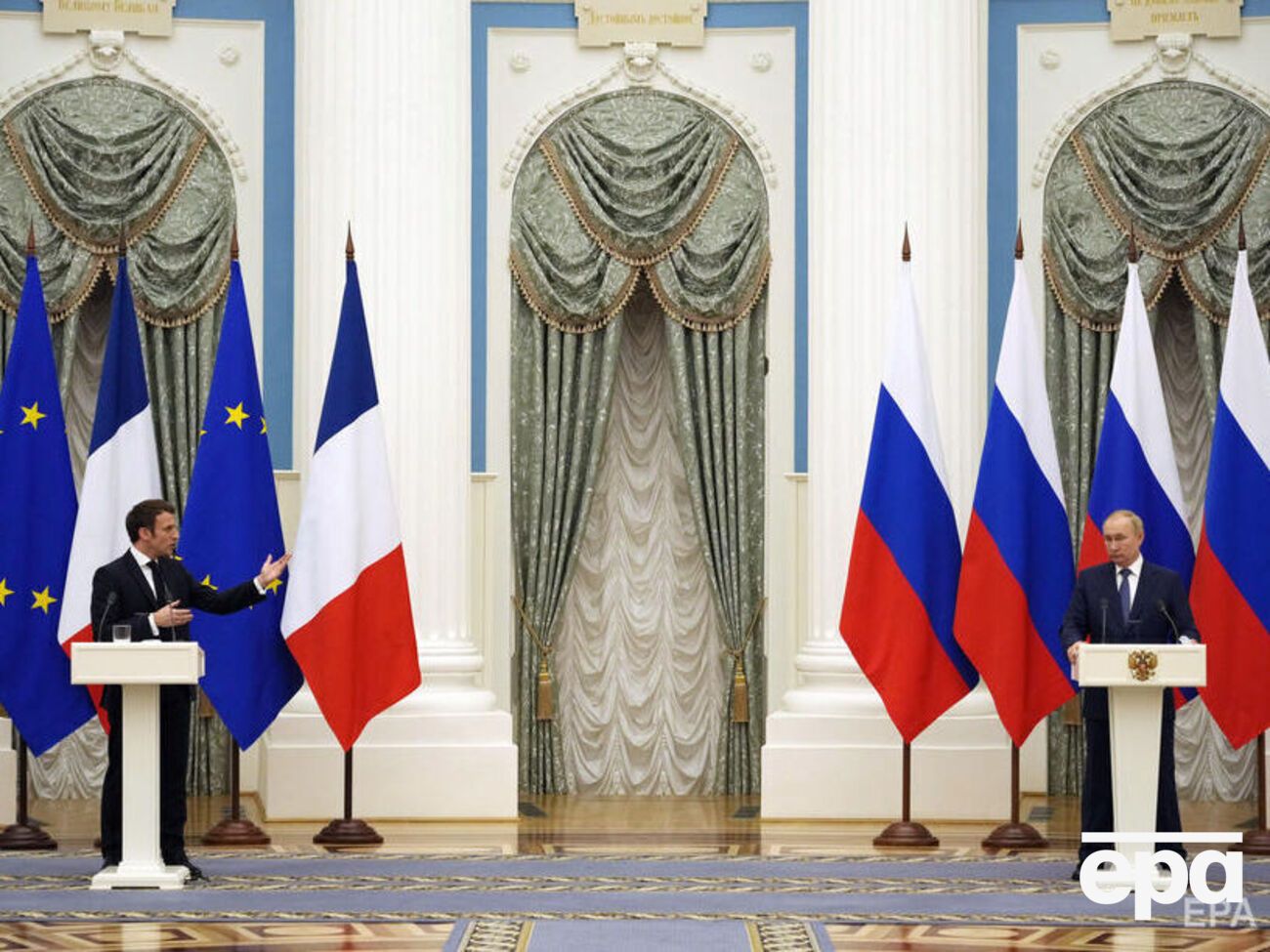 За последние полгода Путин и Макрон общались почти 20 раз