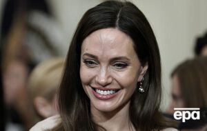 Джоли покинула Украину 2 мая