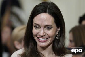 Джолі покинула Україну 2 травня