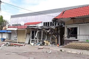 От артиллерийских обстрелов оккупантов в Гуляйполе повреждено около десятка продовольственных магазинов, отметили в Запорожской ОВА