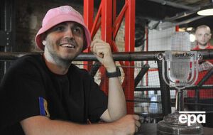 Группа Kalush Orchestra выручила за микрофон с логотипом "Евровидения 2022" $900 тыс.