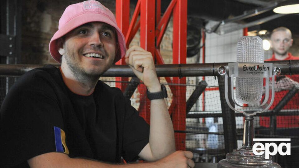 Kalush Orchestra виторгували за мікрофон із логотипом "Євробачення 2022" $900 тис.