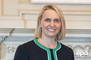 Брінк раніше була амбасадоркою США у Словаччині