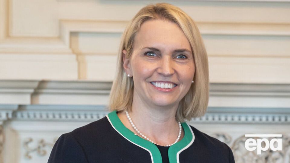 Брінк раніше була амбасадоркою США у Словаччині
