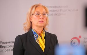 Денисова заявила о давлении на дочь