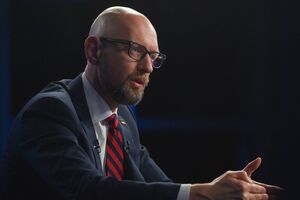 На Яценюка сьогодні чекали у СБУ на допит як свідка