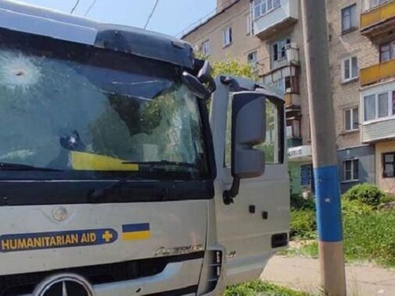 У машині пробило броню