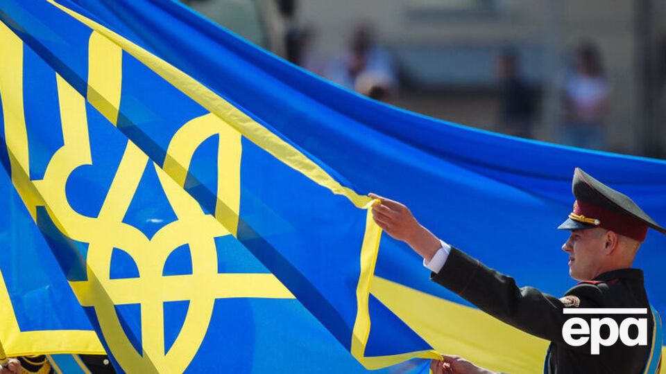В опросе приняли участие жители центра и запада Украины