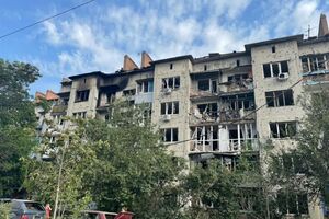 Унаслідок обстрілу пошкоджено школу і щонайменше сім багатоповерхівок
