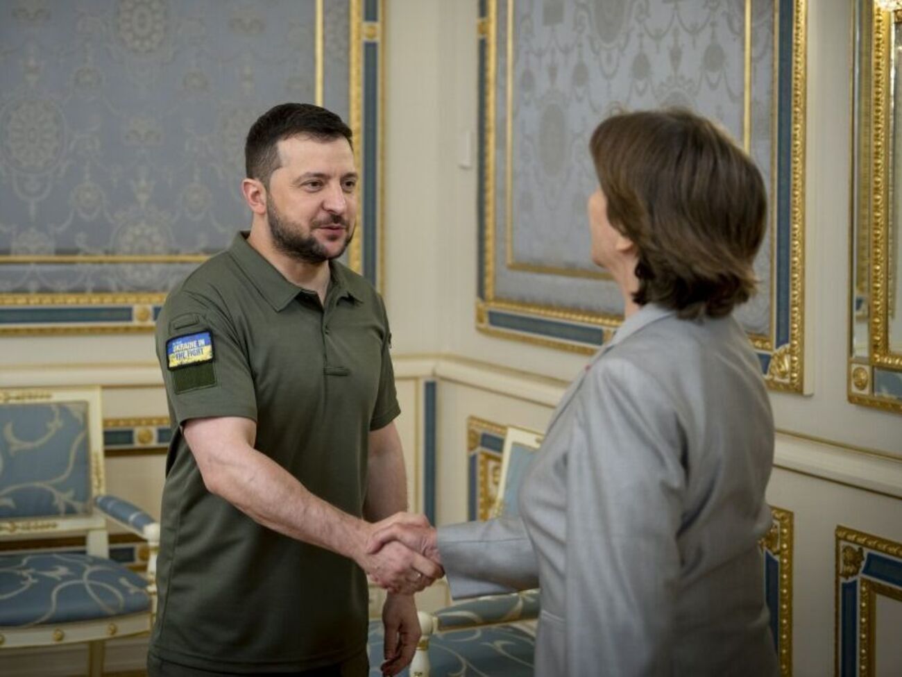 Зеленский выразил благодарность французской стороне за поддержку территориальной целостности и суверенитета Украины