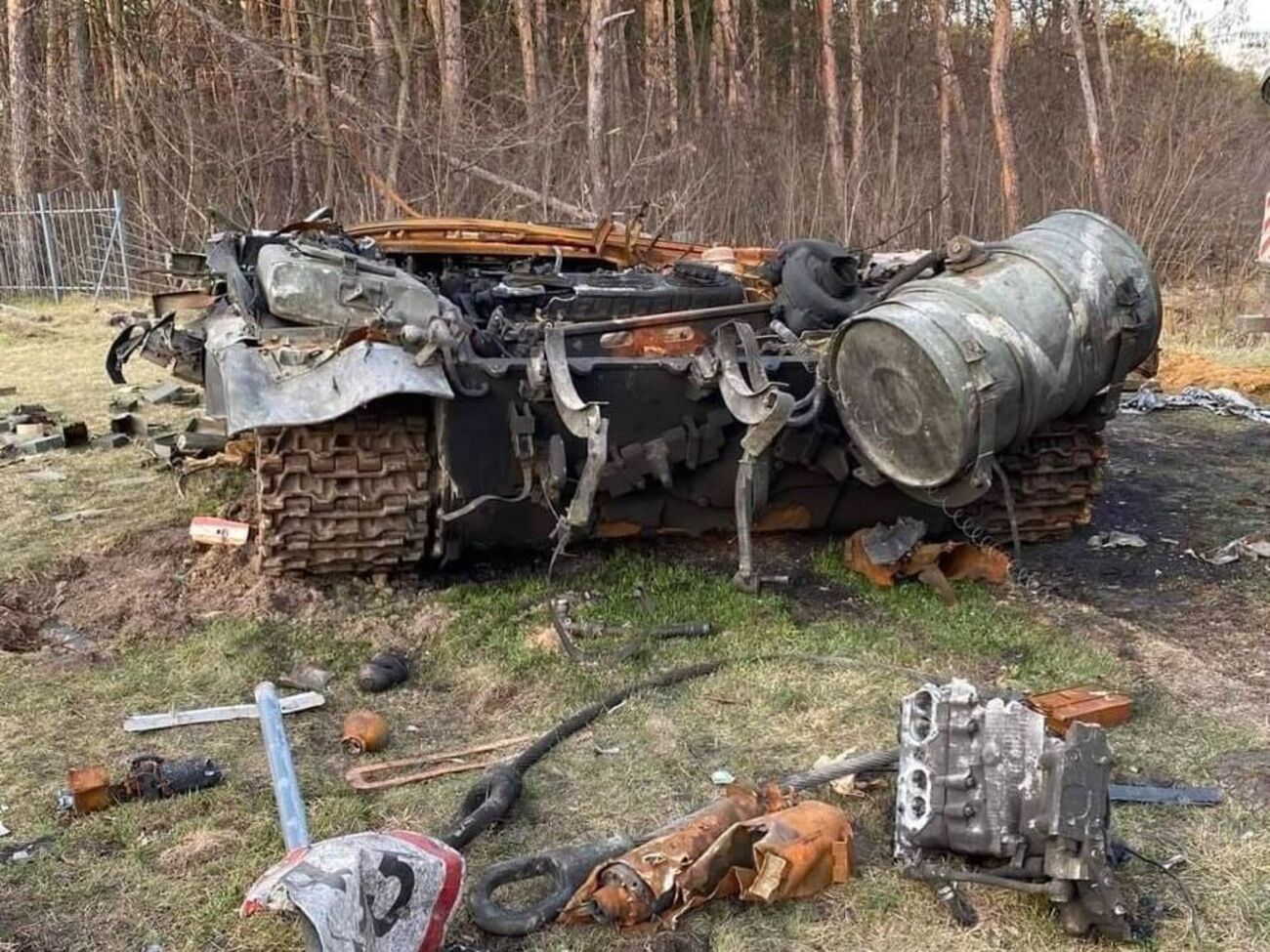 За даними Генштабу ЗСУ, з початку повномасштабного вторгнення РФ українські військовослужбовці знищили приблизно 30,5 тис. російських окупантів