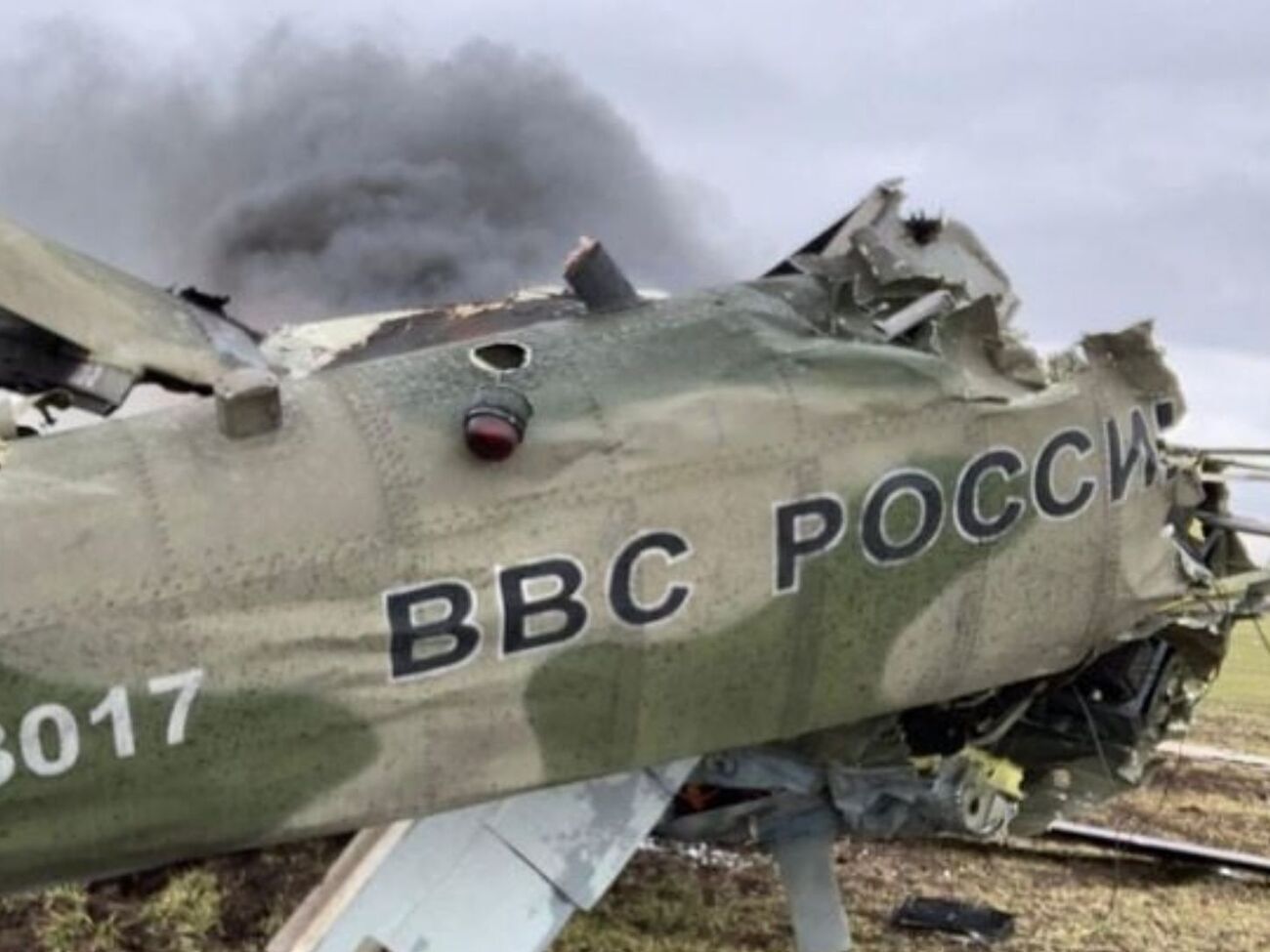 Жен российских вертолетчиков, которые хотели выехать за границу РФ, по данным разведки, выселяют из служебных квартир