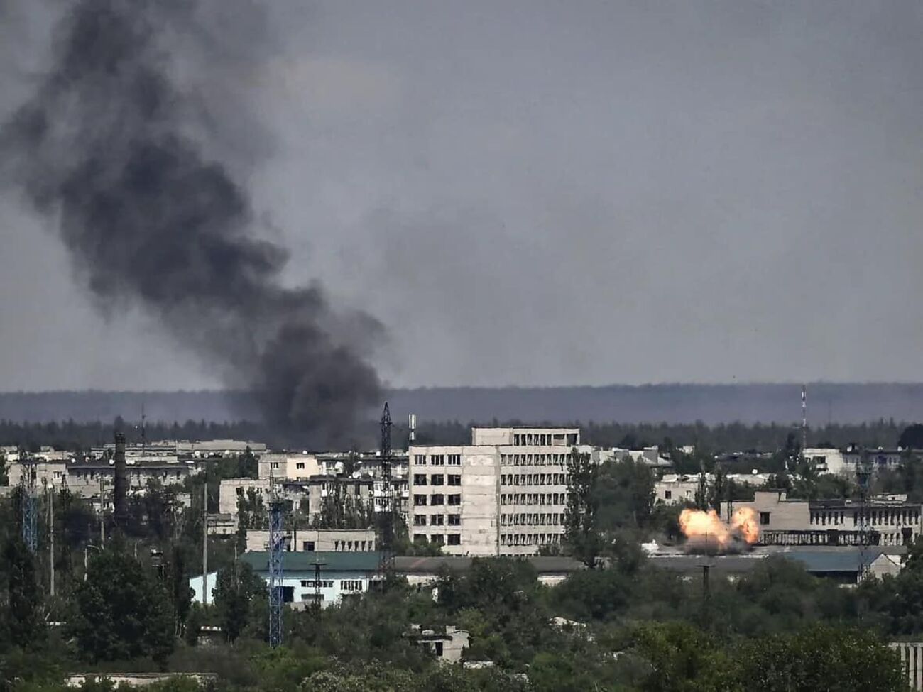 В Северодонецке повреждено 90% жилого фонда, сообщил Гайдай