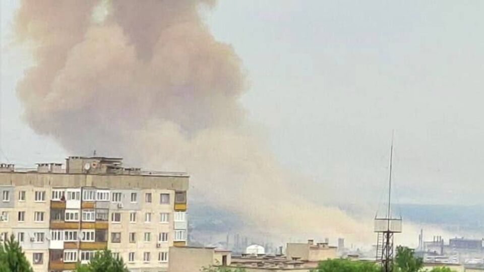 Сьогодні у Сєвєродонецьку окупанти пошкодили цистерну з азотною кислотою