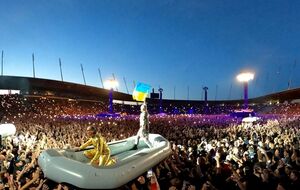 Rammstein: Рука об руку, больше никогда не будем одинокими