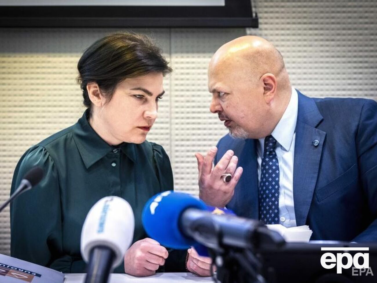 Венедиктова и Хан провели пресс-конференцию в Нидерландах
