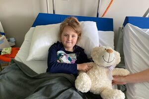 Дівчинку змогли врятувати, вона зараз із мамою в "Охматдиті"