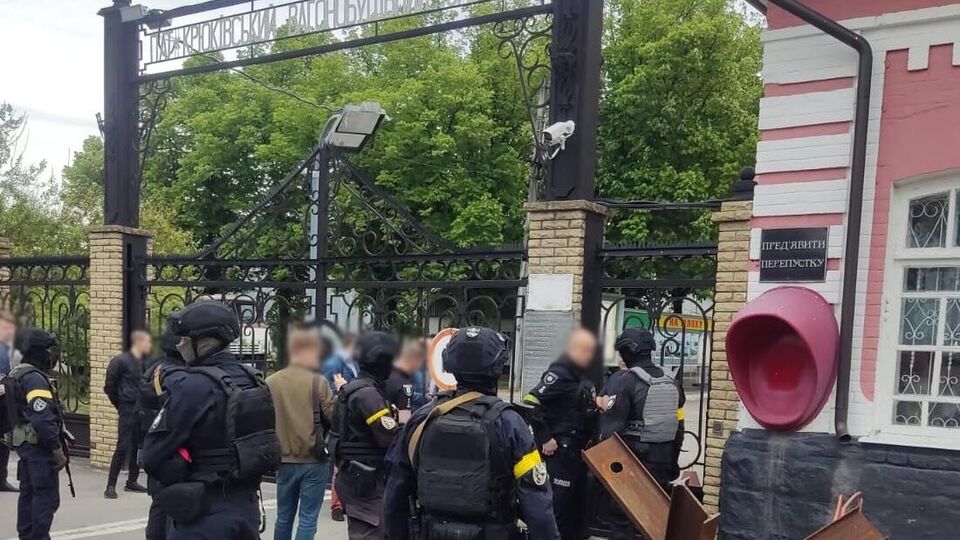 Крюковский вагоностроительный завод расположен в Кременчуге Полтавской области