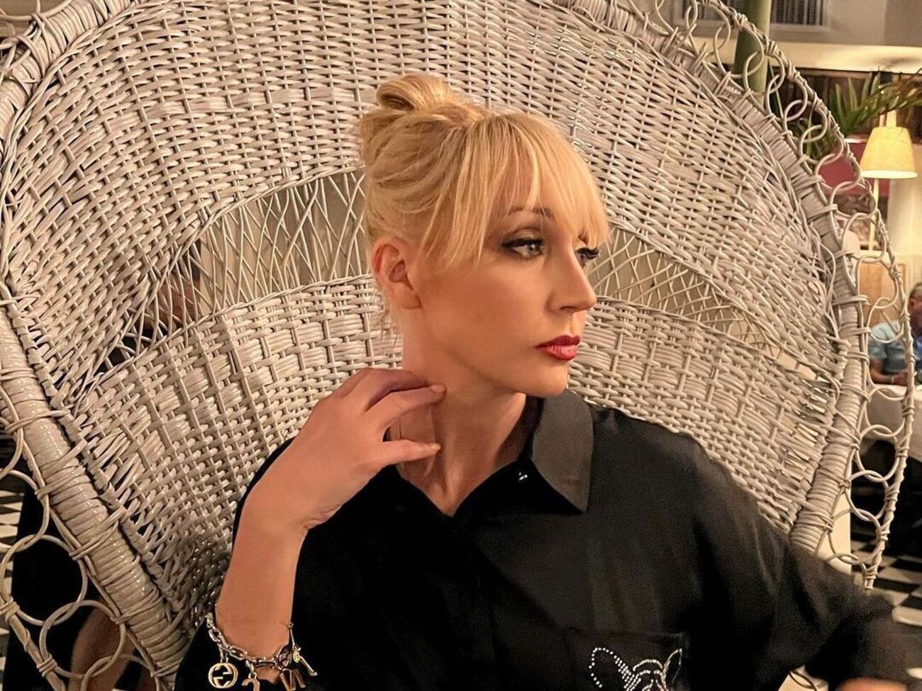 Орбакайте молчит о травле своей матери и ее мужа