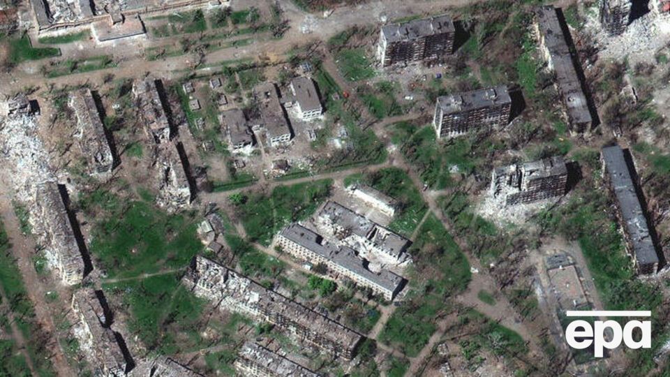 В Мариуполе проводится срочная уборка центральных улиц от завалов, тел убитых и неразорванных российских боеприпасов, отметили в ГУР Минобороны Украины