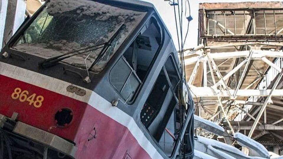 Оккупанты уничтожили в Харькове подстанции, которые обеспечивали работу трамваев, и депо