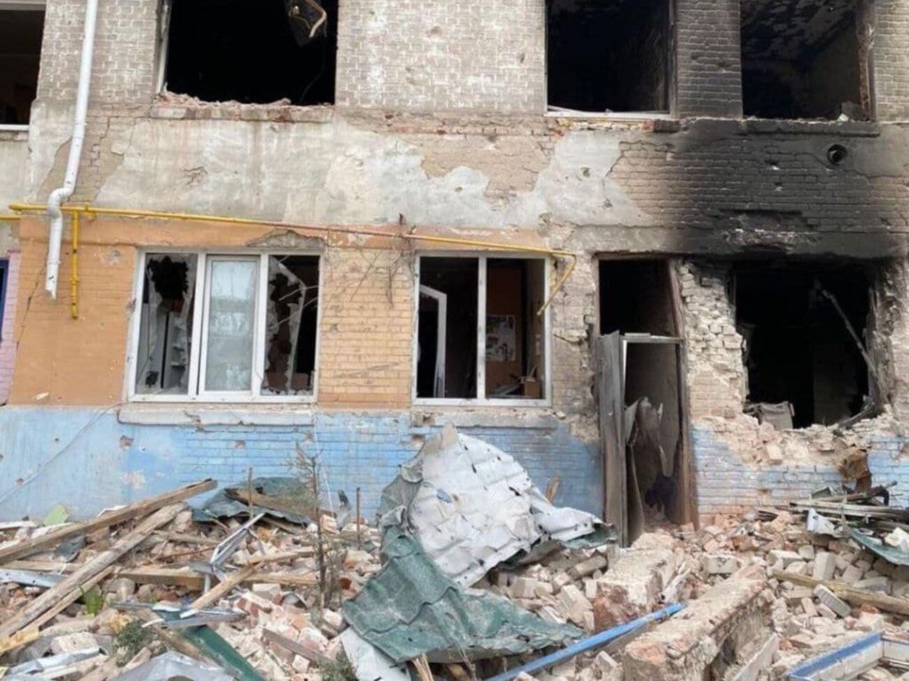 Оккупанты продолжают атаковать Луганскую область