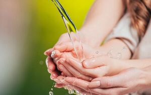 Технологія дає змогу технічну воду, а також воду з прісних водойм зробити придатною для пиття