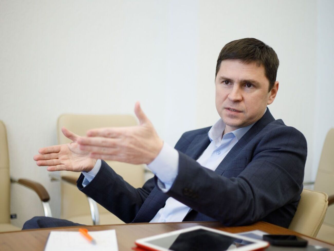 Подоляк озвучив версію, яка пояснює інформацію Захарової