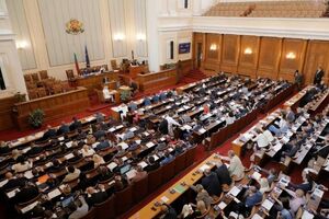 Решение о ремонте украинской военной техники на предприятиях Болгарии поддержали 200 депутатов Народного собрания