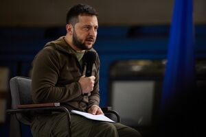 Зеленський: Я говорив це нашому населенню, але всі ці сигнали отримували і західні країни, наші найближчі сусіди: якщо Україна впаде, то Росія піде далі
