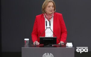 Бас (на фото) пригласил в Украину Стефанчук