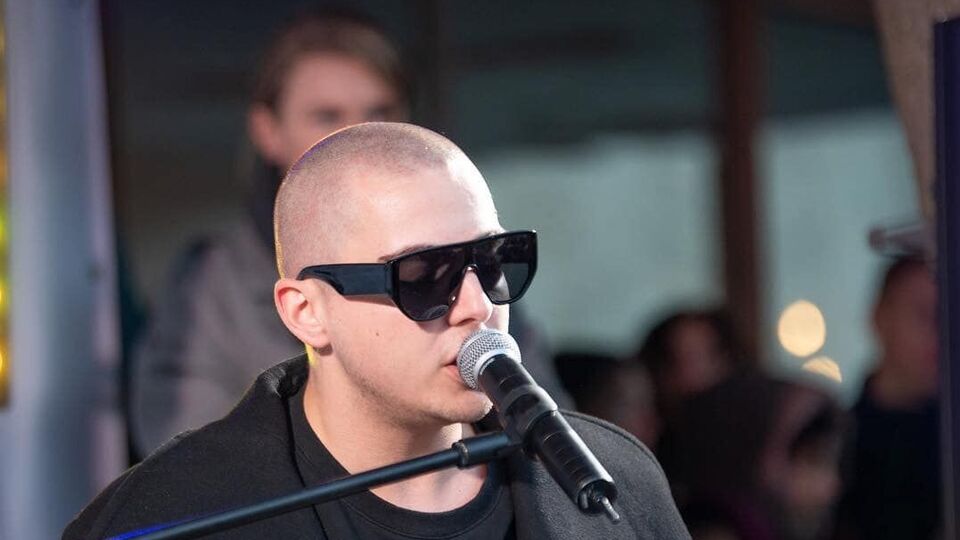 Melovin: Не знаю, что надо перекрутить в голове, чтобы вообще озвучить мысль, что в Украине должен быть вторым государственным языком язык агрессора