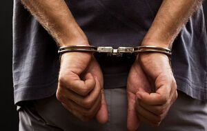 По области агент передвигался на служебном автомобиле со спецталоном