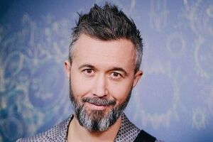 Бабкин: Эй, малый, слетай в Рашку на верхушку, вбей буратинам гвоздички в макушки