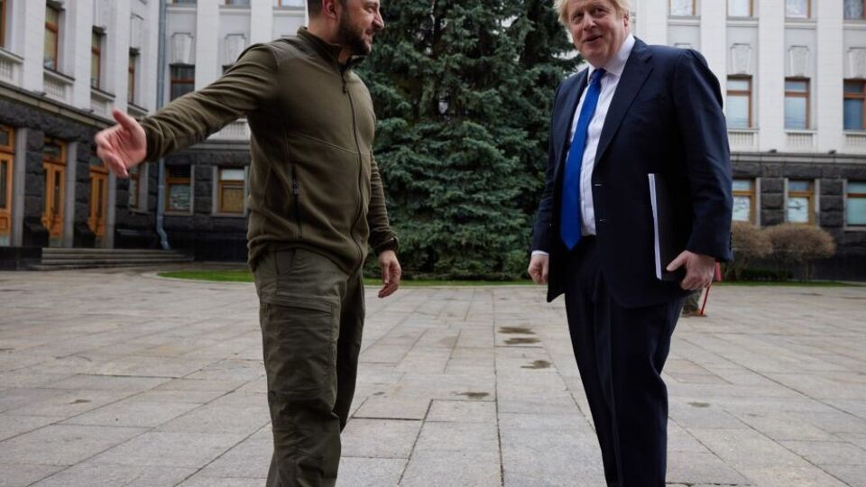 Зеленский в традиционном вечернем видео обратился не только к украинцам, но и к британцам и лично к Джонсону