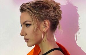 Никитюк: Наши мужчины, наши защитники должны видеть нас красивыми