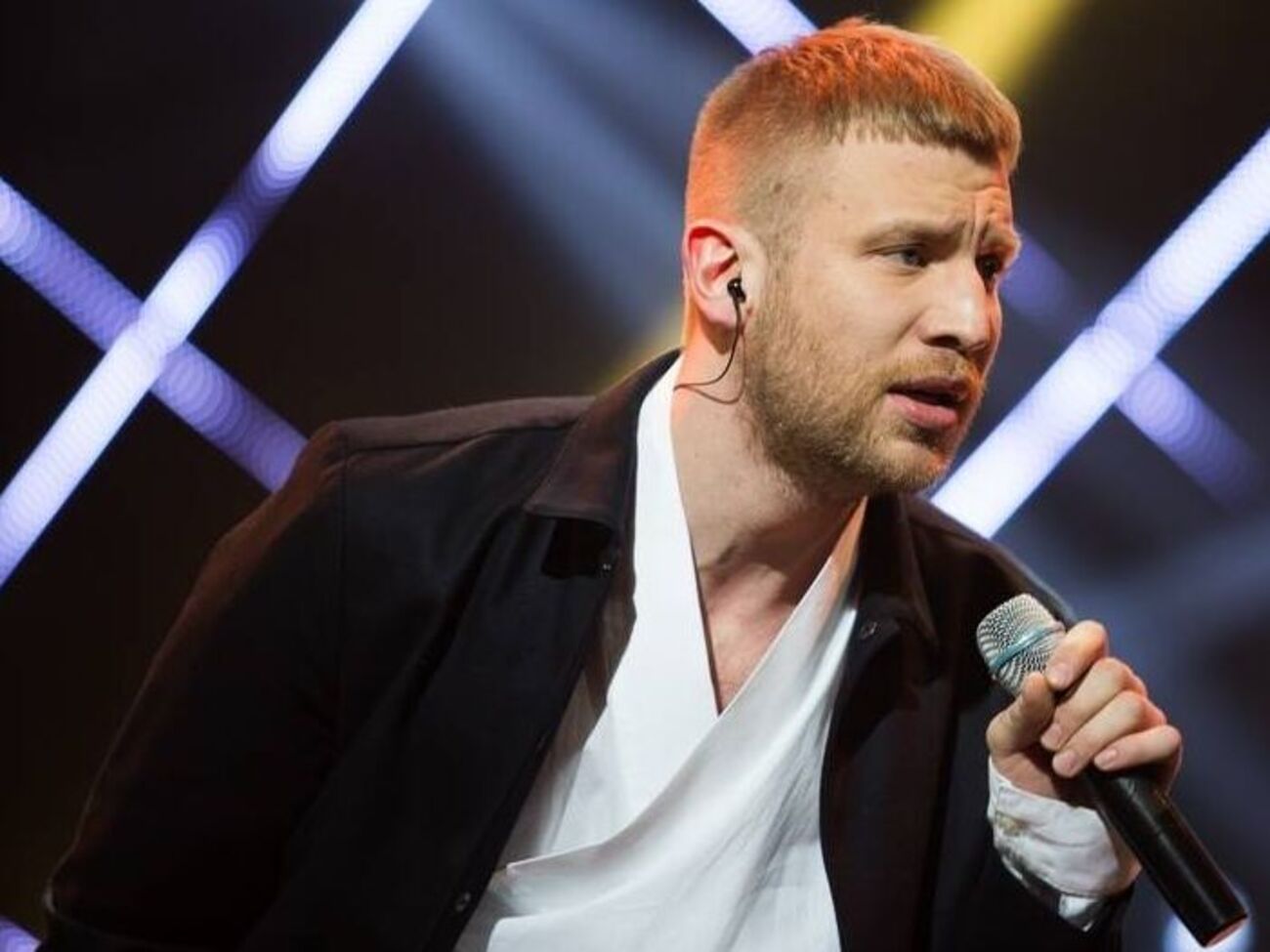 Дорн родился в 1988 году в Челябинске