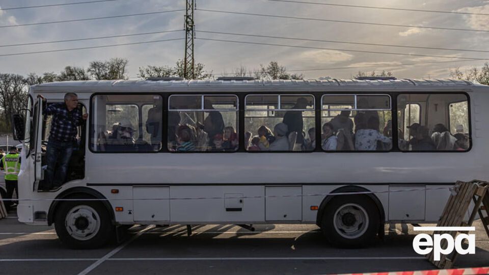 За словами Єрмака, зараз відбувається черговий етап порятунку людей з "Азовсталі"