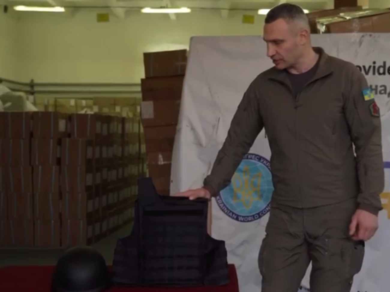 Виталий Кличко: Это снаряжение сегодня нужно нашим бойцам на передовой