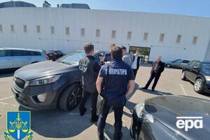 За даними слідства, фігуранти привласнювали добровільні пожертви благодійників