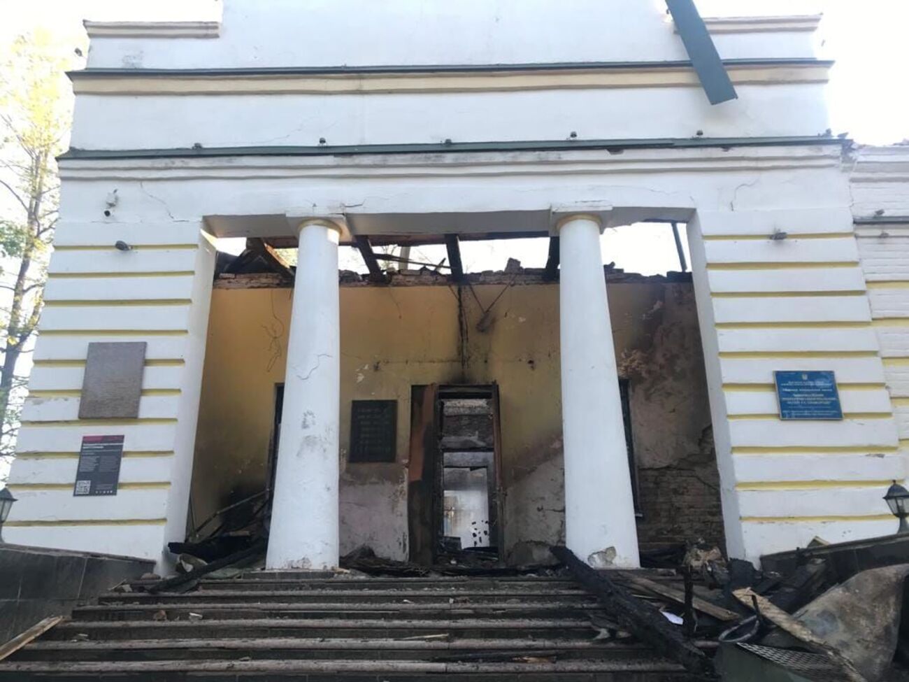 РФ этой ночью нанесла ракетный удар по музею Сковороды, произошел пожар