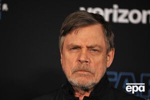 Гемілл підтримав Україну, розмістивши фото меча з променем кольору українського прапора