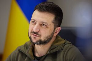 Зеленский: Это особенный День матери. Обожженный войной, но с горячим сердцем, большой внутренней силой, верой и героизмом украинских мам