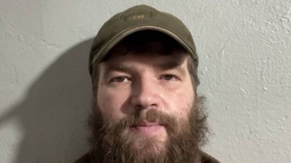 Паламар о ситуации на "Азовстали": Работает ствольная артиллерия, работают танки, минометы, пехота пробует штурмовать, снайперы