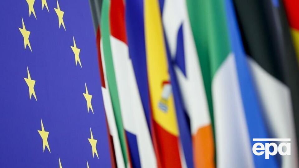 Нового пакету санкцій не ухвалюють через питання ембарго нафти, пише Bloomberg